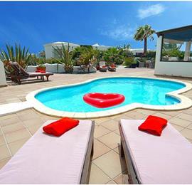 3 Bedroom Villa with Pool in Playa Blanca, Sleeps 6
